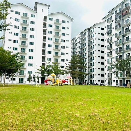 Homestay Pangsapuri Samudera Seri Manjung Lumut エクステリア 写真